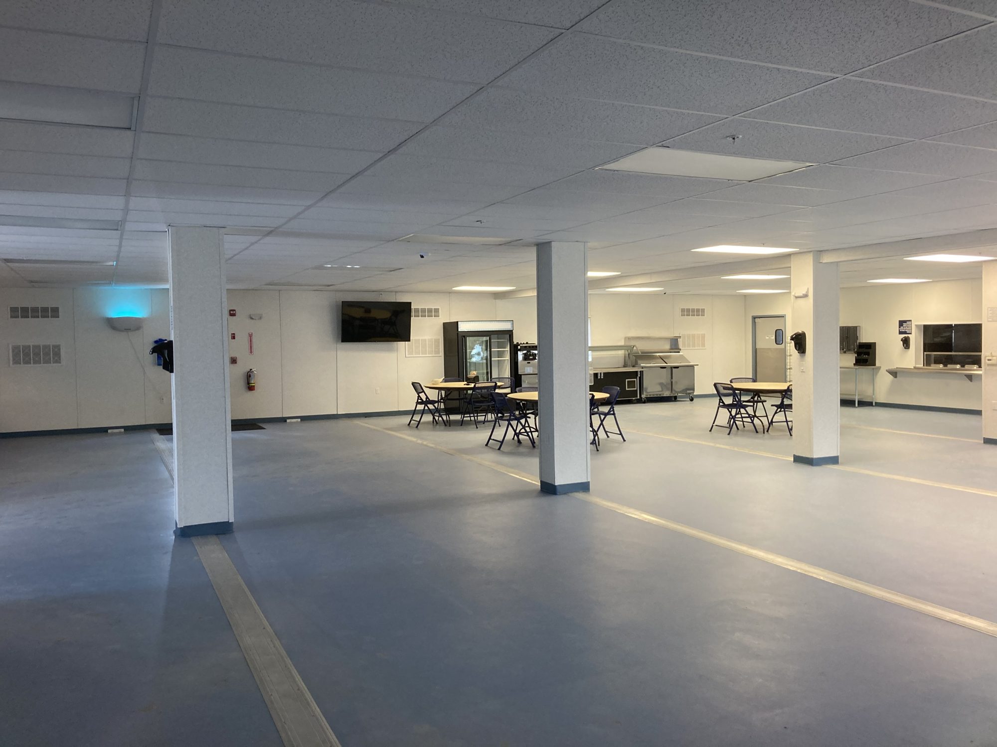21-box dining hall interior